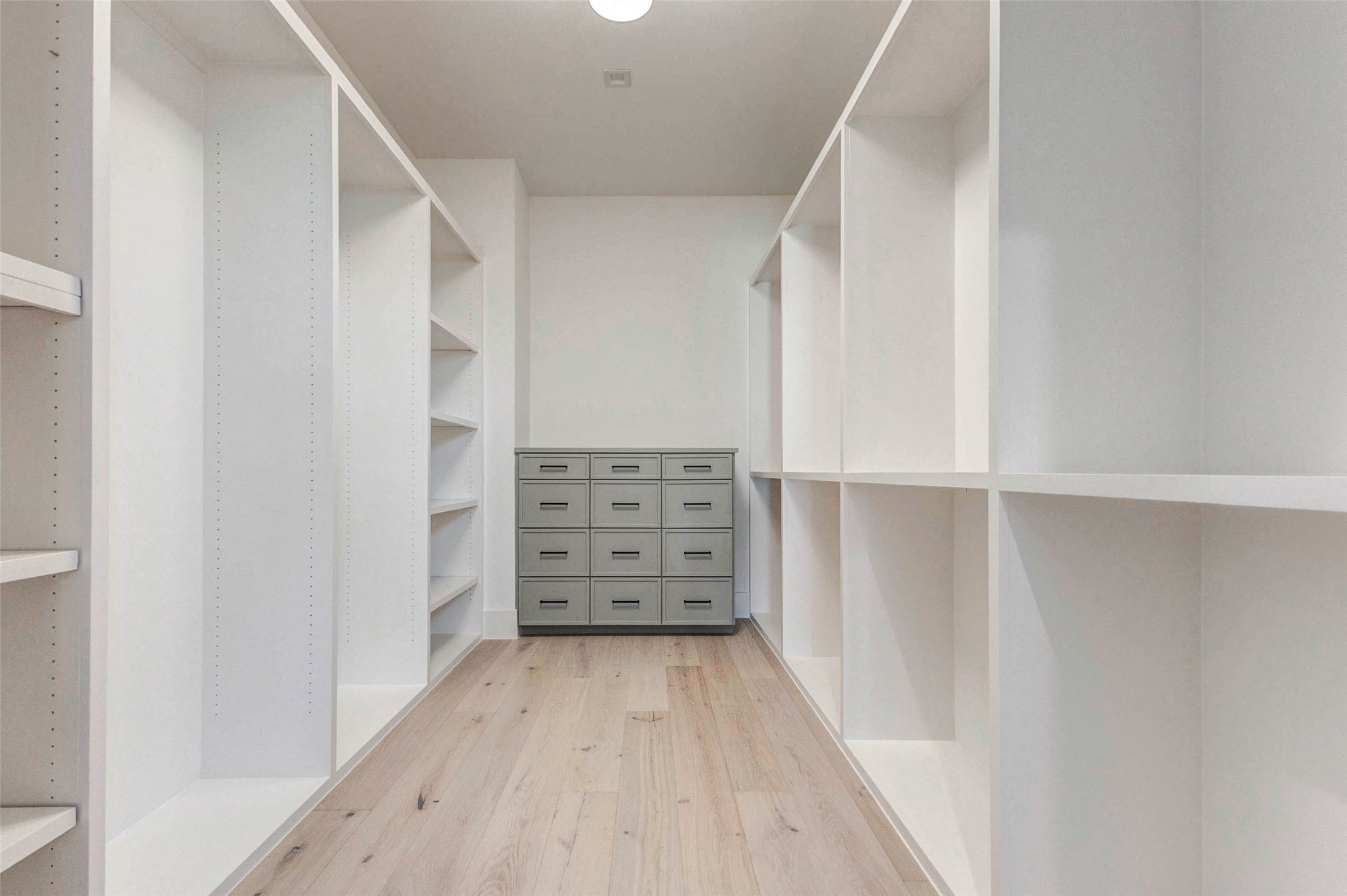 207 West 33rd Street Houston, TX 77018 - Photo 46 of 50