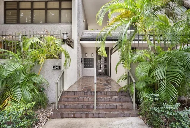 $825,000 | 2666 Tigertail Avenue, Unit 111, Coconut Grove, FL 33133