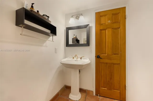 $825,000 | 2666 Tigertail Avenue, Unit 111, Coconut Grove, FL 33133