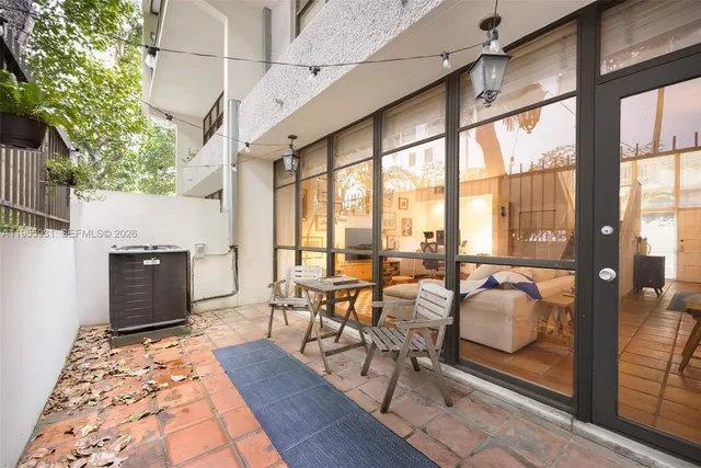 $825,000 | 2666 Tigertail Avenue, Unit 111, Coconut Grove, FL 33133