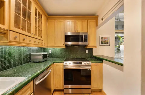 $825,000 | 2666 Tigertail Avenue, Unit 111, Coconut Grove, FL 33133