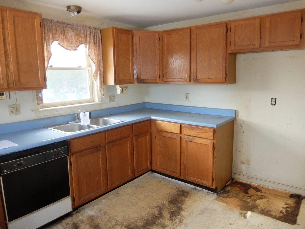 65 Old Farm Road South Portland, ME 04106 - Photo 5 of 29 Photo