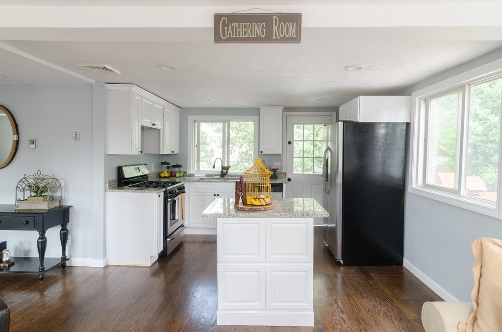 14 Ell Road Holbrook, MA 02343 - Photo 13 of 30