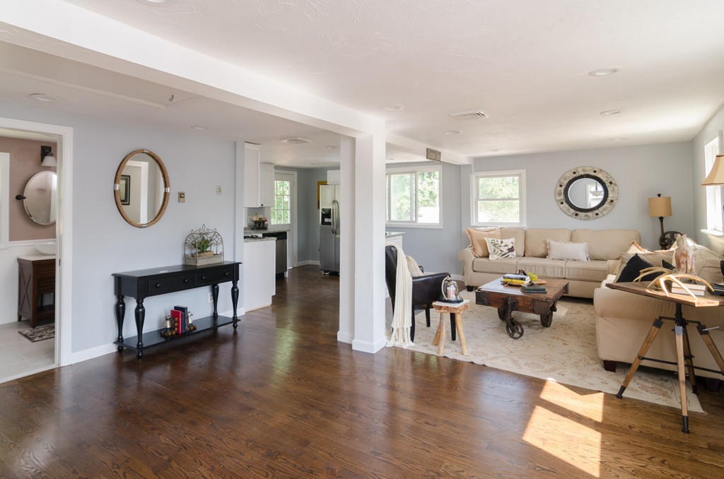 14 Ell Road Holbrook, MA 02343 - Photo 2 of 30