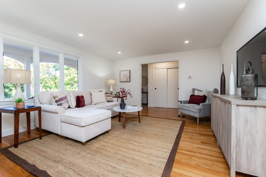 72 Outlook Road Wakefield, MA 01880 - Photo 12 of 42