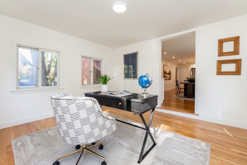 72 Outlook Road Wakefield, MA 01880 - Photo 15 of 42