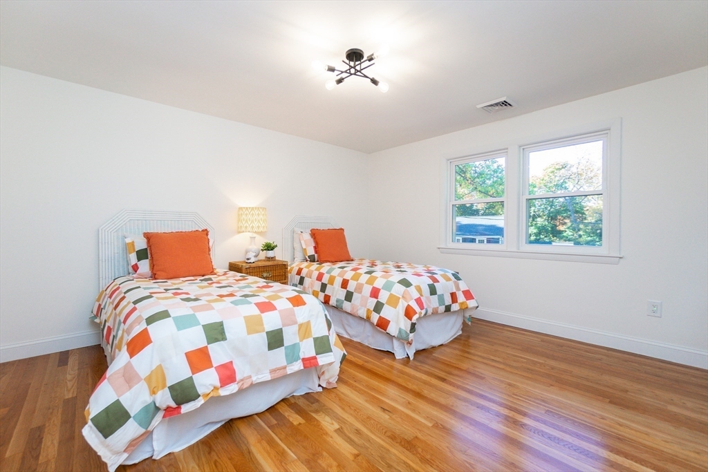 72 Outlook Road Wakefield, MA 01880 - Photo 23 of 42