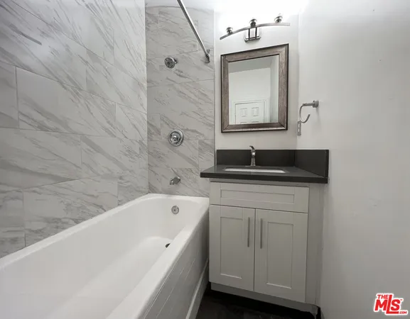 $3,698,000 | 444 Chestnut Avenue, Long Beach, CA 90802