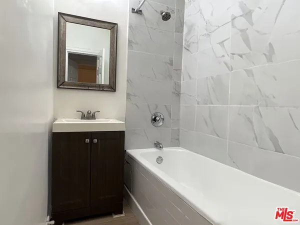 $3,698,000 | 444 Chestnut Avenue, Long Beach, CA 90802