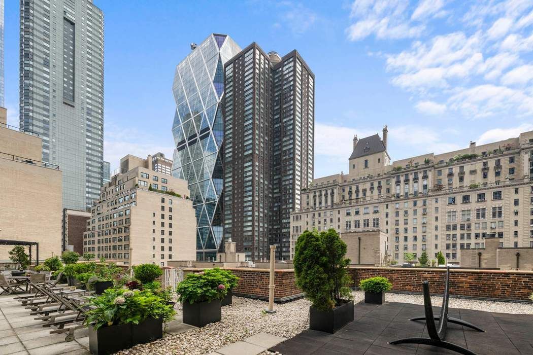 333 West 57th Street, Unit 3CD Manhattan, NY 10019 - Photo 21 of 24 a view of a tall building