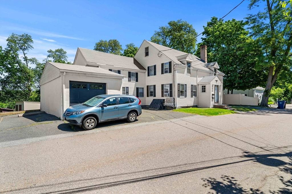 39 Needham Road Danvers, MA 01923 - Photo 5 of 42