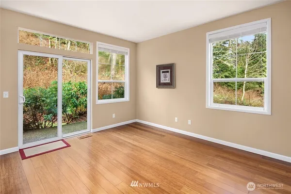 $4,150 | 5101 164th Avenue Southeast, Unit 212, Bellevue, WA 98006