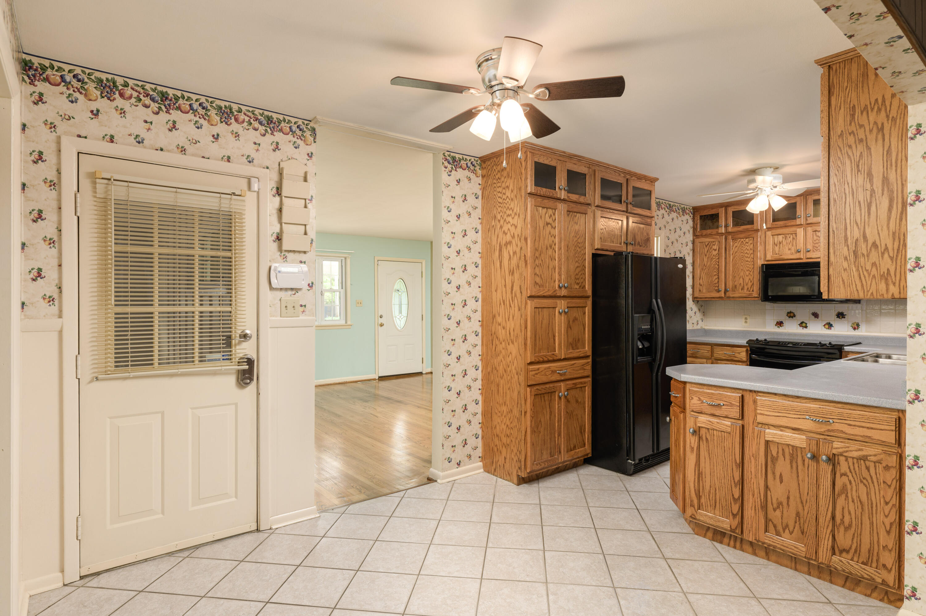 6008 Ridgeview Circle Hixson, TN 37343 - Photo 10 of 34 6008_Ridgeview_Cir_0026