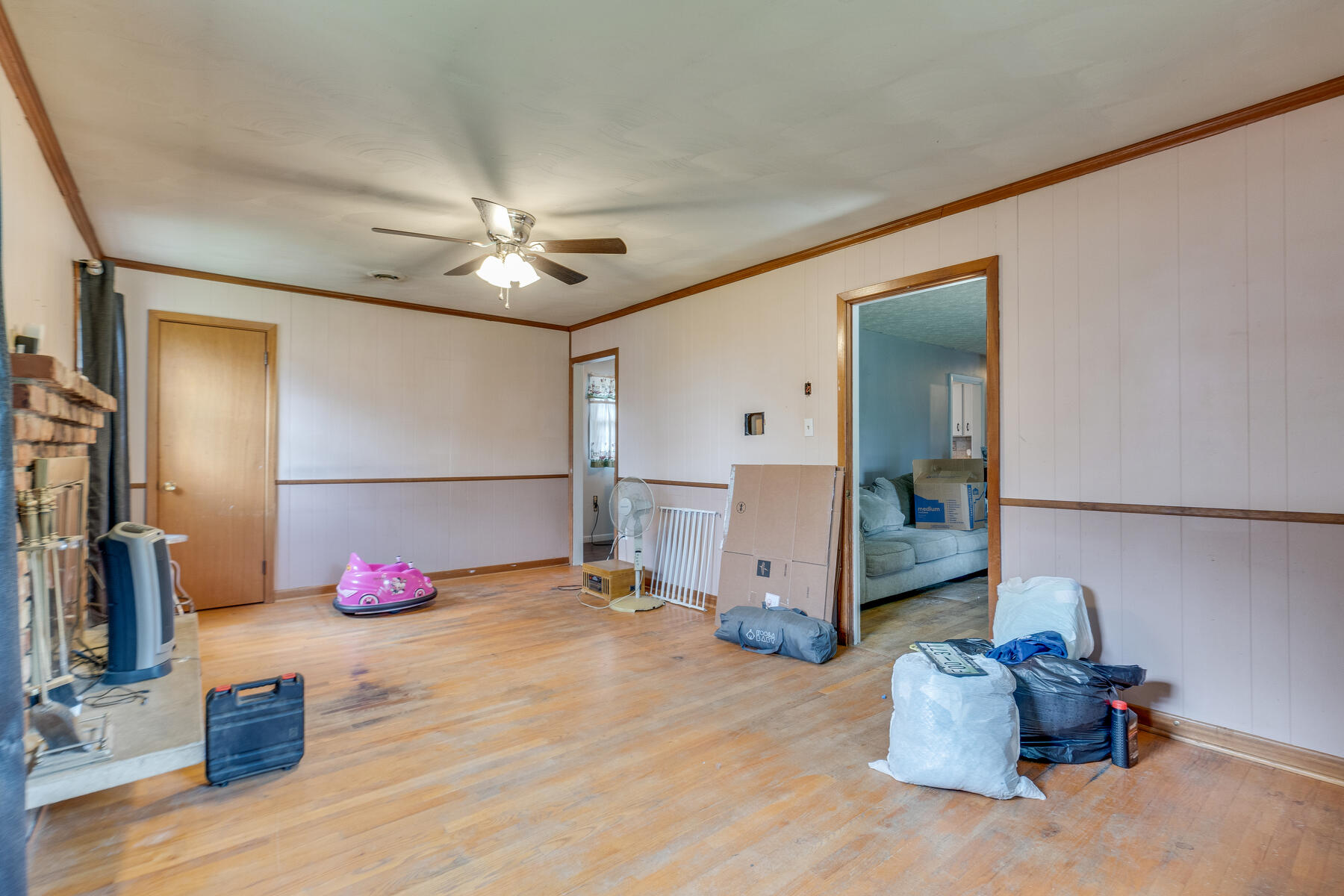 445 Merman Road Kingsport, TN 37663 - Photo 8 of 35 008