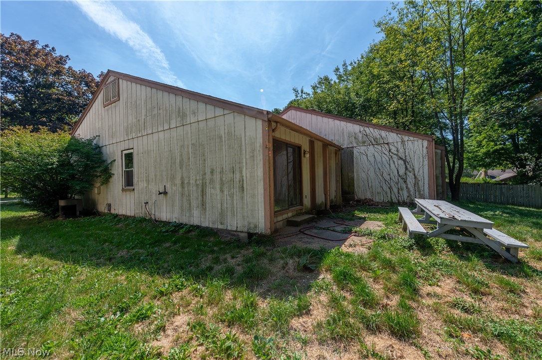 984-986 Clark Road Wadsworth, OH 44281 - Photo 9 of 35 Gallery Image 9