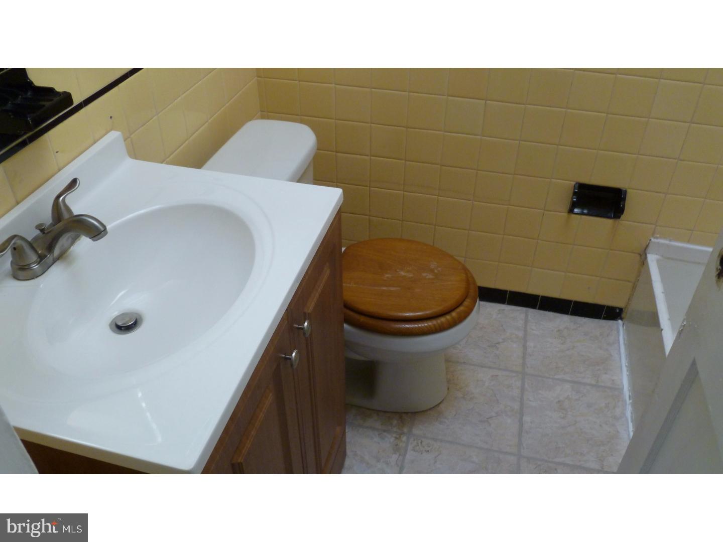 1338 Edgehill Road Darby, PA 19023 - Photo 12 of 13 Bathroom