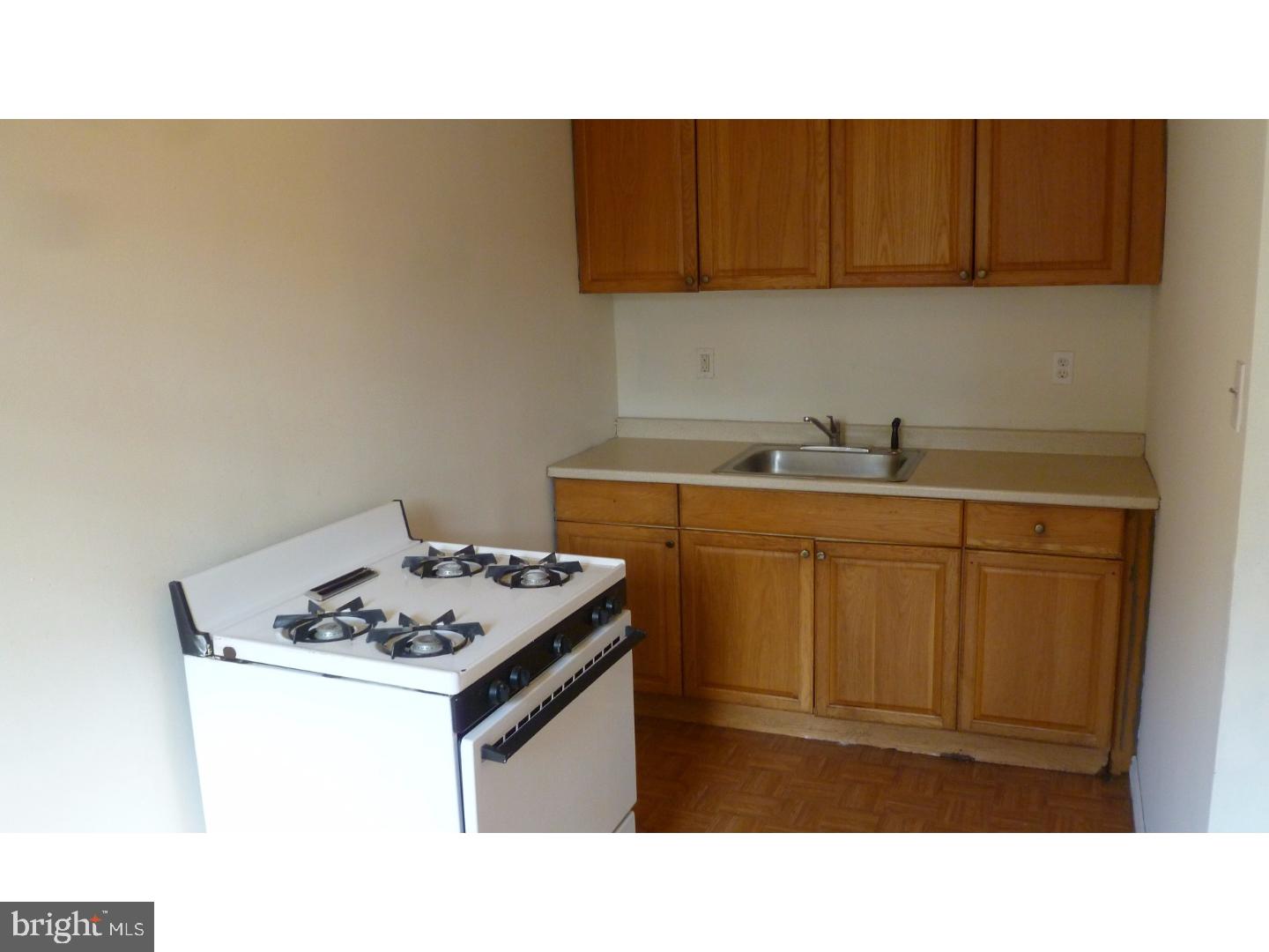1338 Edgehill Road Darby, PA 19023 - Photo 6 of 13 Kitchen