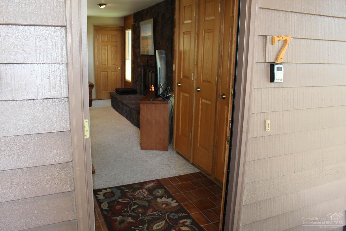 57307-7d Beaver Ridge Loop Sunriver, OR 97707 - Photo 2 of 19 Additional Photo