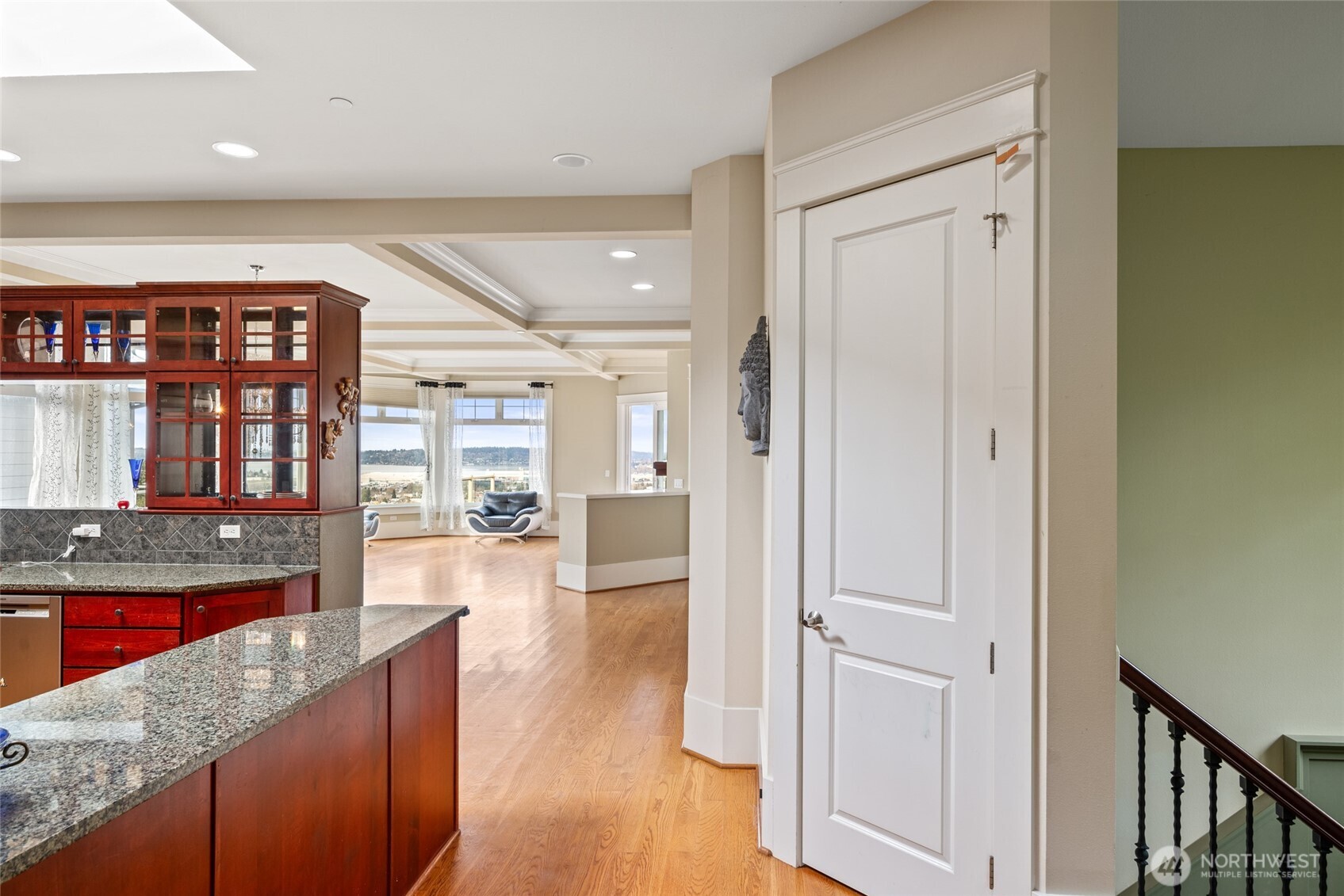 1518 South 5th Place Renton, WA 98057 - Photo 7 of 32 Gallery Image 7