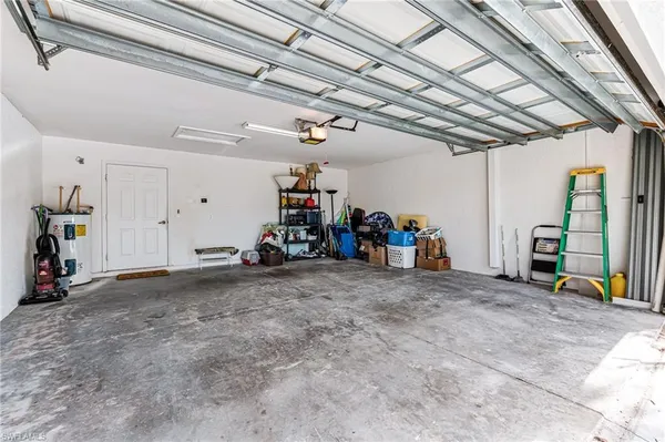 $2,500 | 6140 Mandalay Circle, Naples, FL 34112
