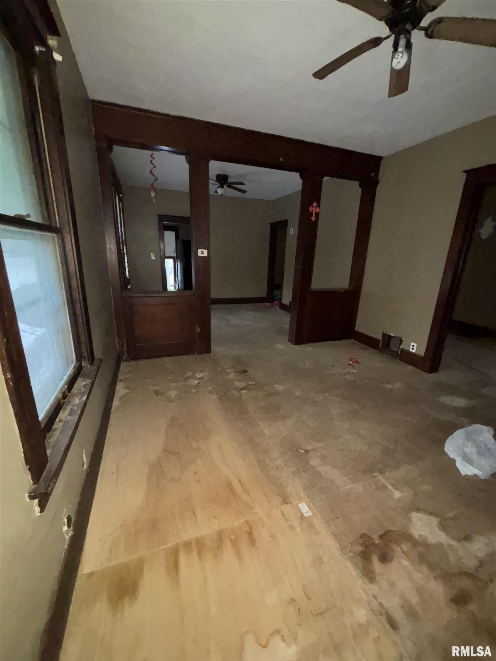 515 Mary Street Peoria, IL 61603 - Photo 11 of 44