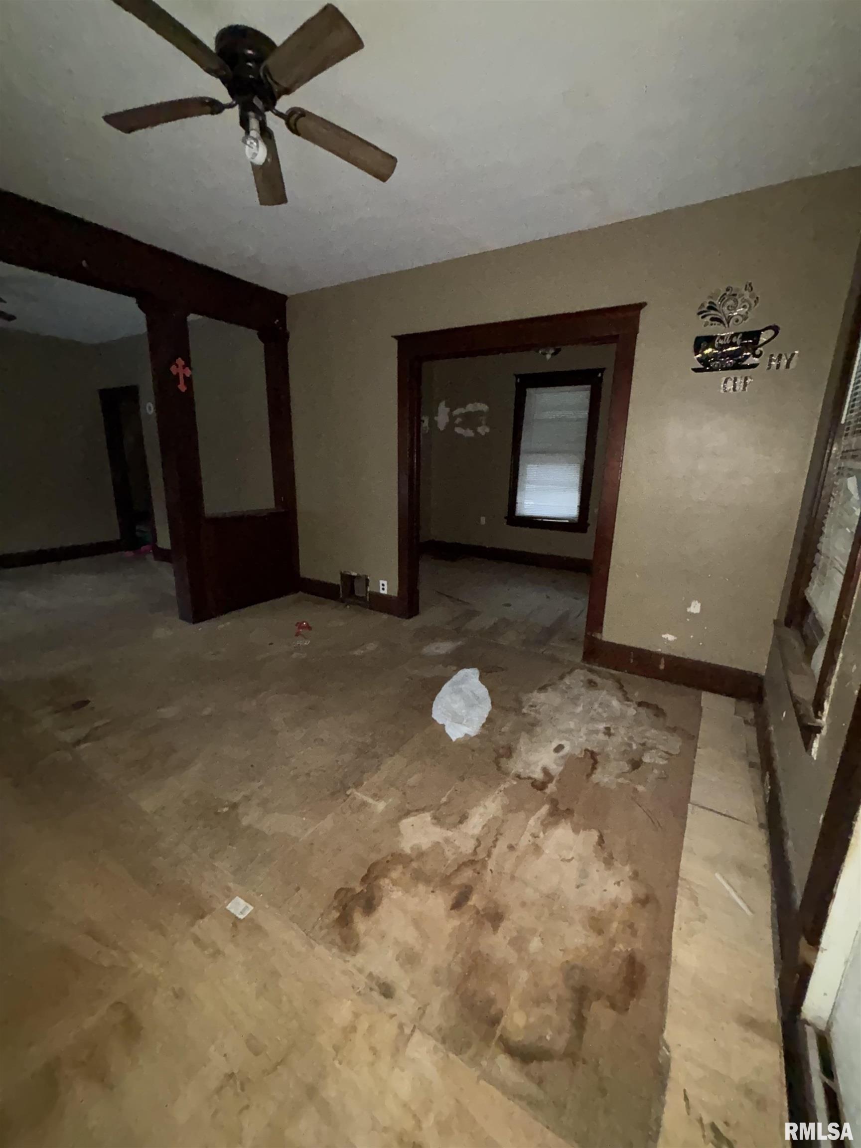 515 Mary Street Peoria, IL 61603 - Photo 12 of 44