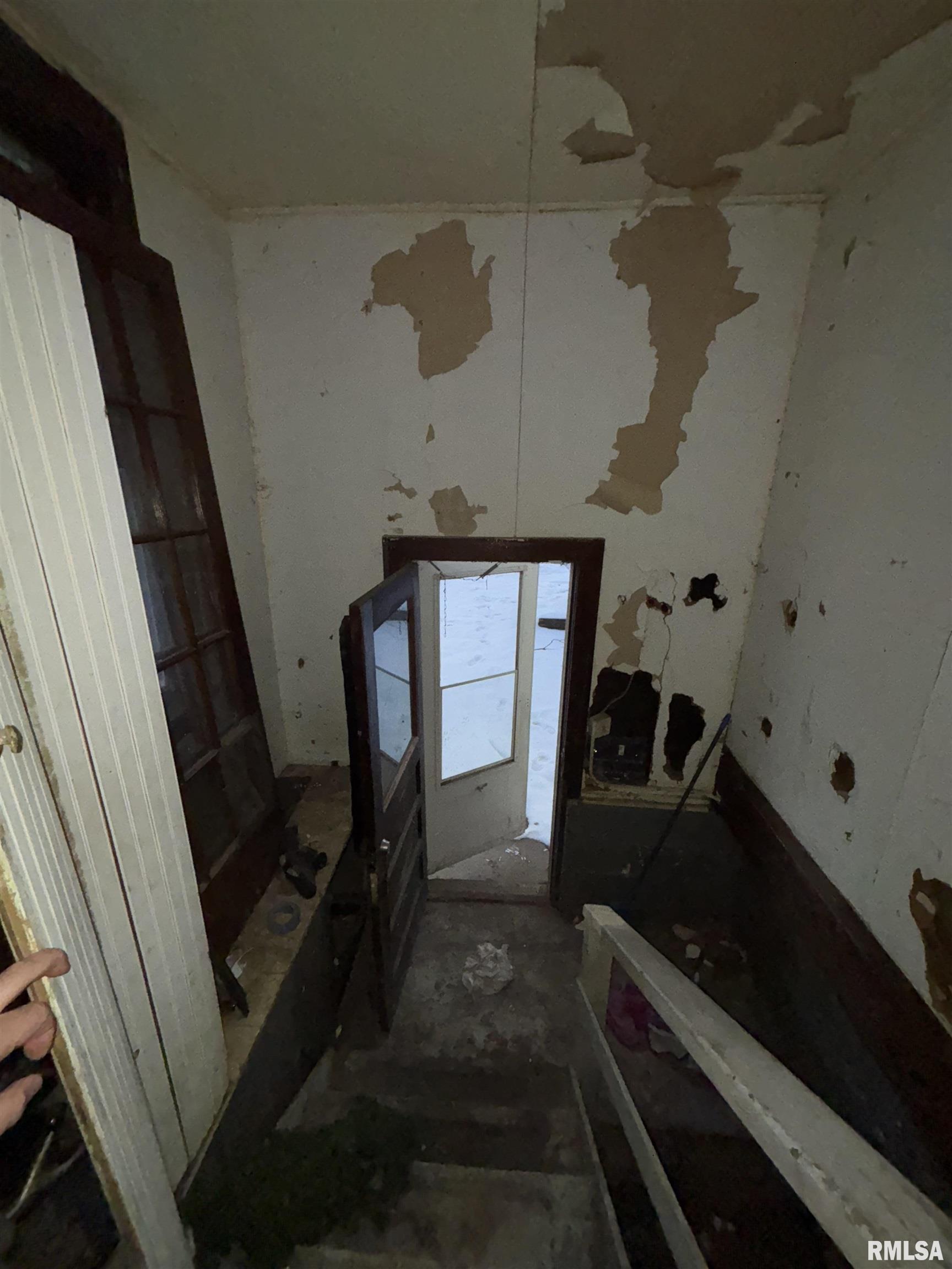 515 Mary Street Peoria, IL 61603 - Photo 17 of 44