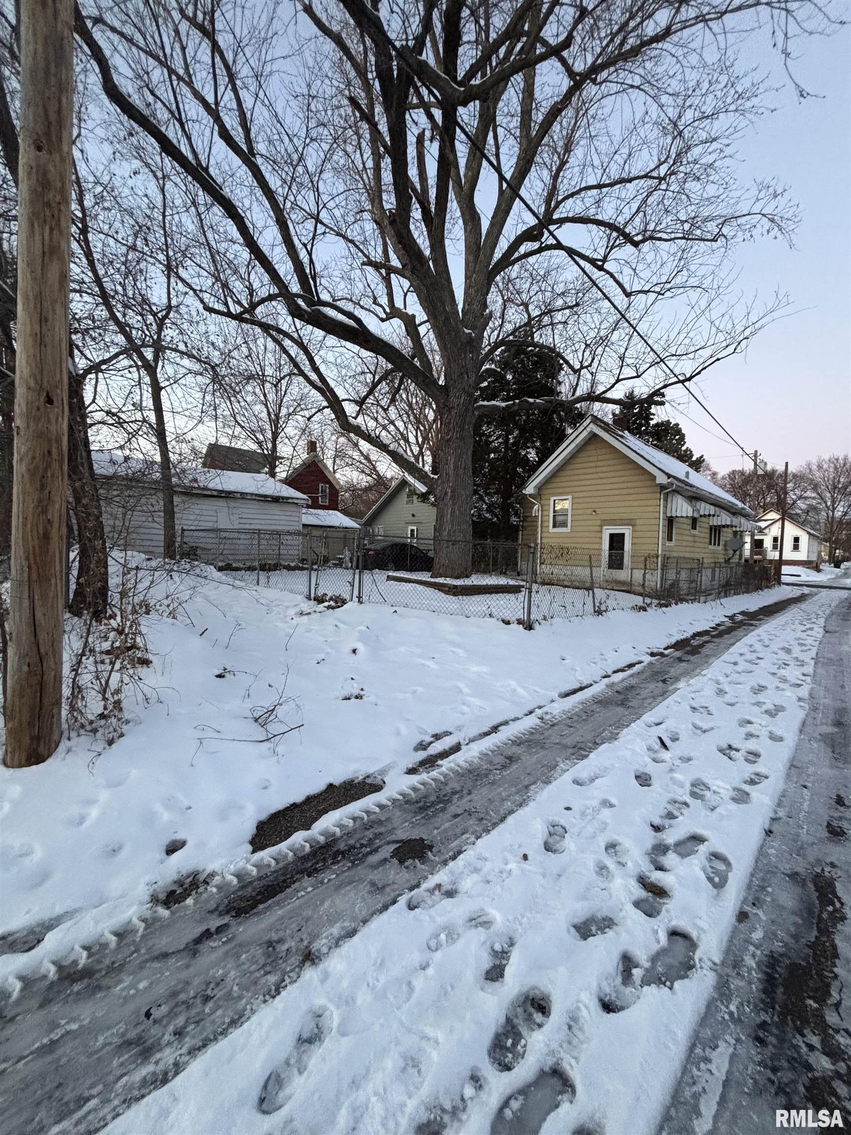 515 Mary Street Peoria, IL 61603 - Photo 32 of 44