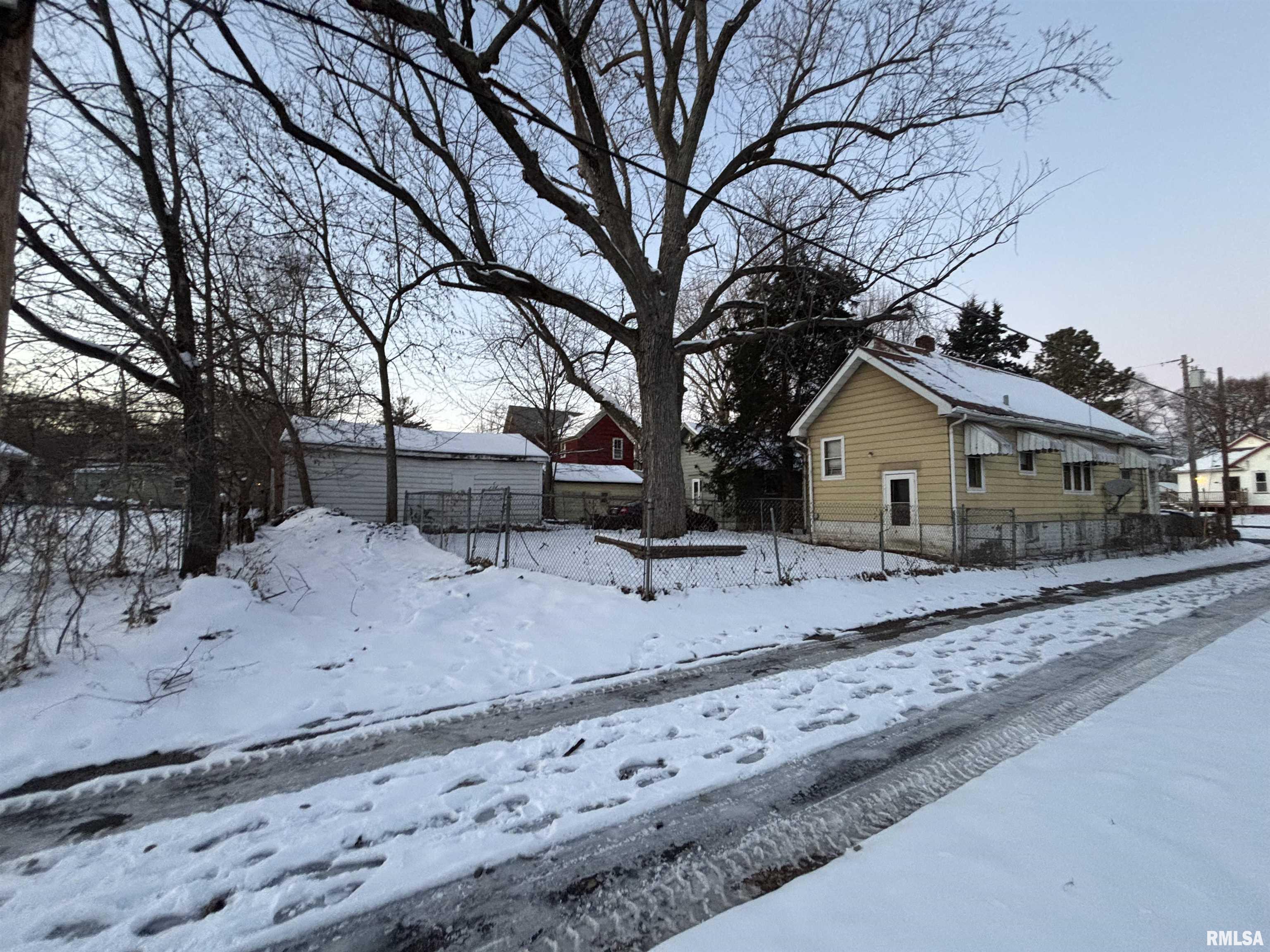 515 Mary Street Peoria, IL 61603 - Photo 33 of 44