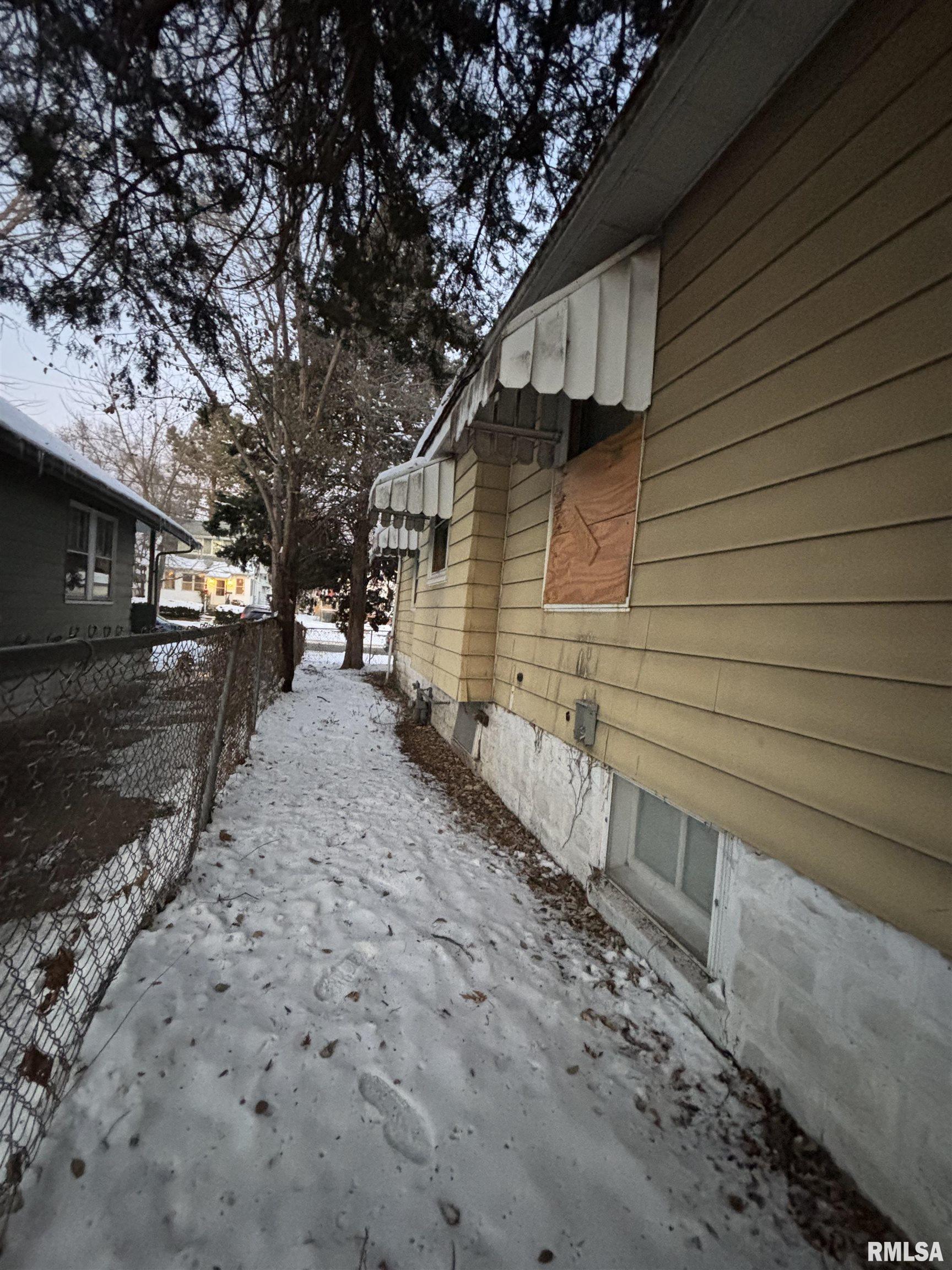 515 Mary Street Peoria, IL 61603 - Photo 41 of 44