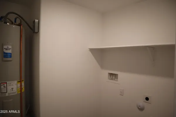 $1,900 | 1267 West Flowstone Trail, Benson, AZ 85602