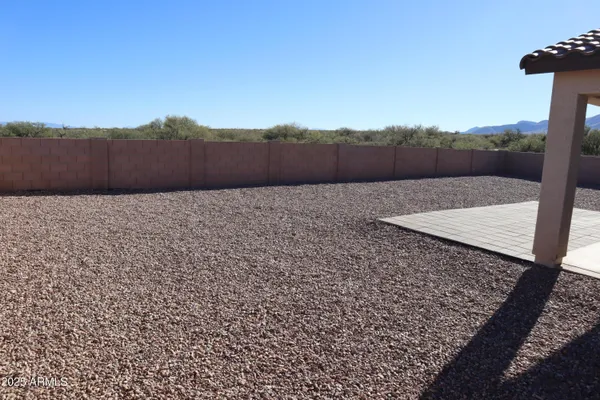 $1,900 | 1267 West Flowstone Trail, Benson, AZ 85602