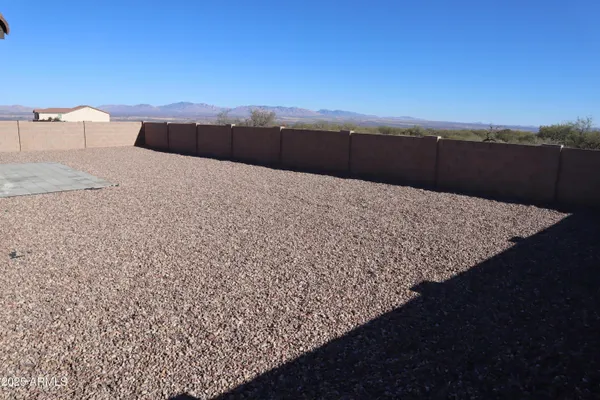 $2,000 | 1267 West Flowstone Trail, Benson, AZ 85602