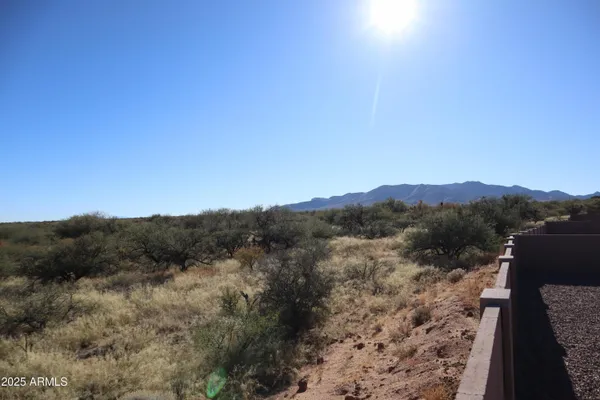 $1,900 | 1267 West Flowstone Trail, Benson, AZ 85602
