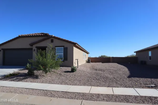 $1,900 | 1267 West Flowstone Trail, Benson, AZ 85602