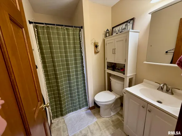 $159,000 | 19298 Pinecrest Road, Petersburg, IL 62675