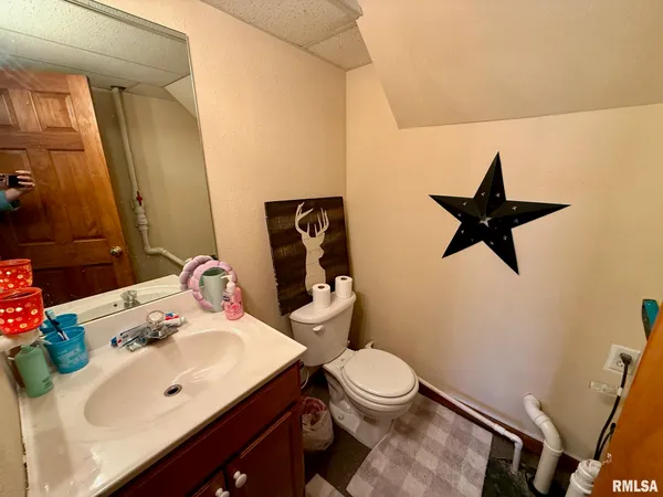 $159,000 | 19298 Pinecrest Road, Petersburg, IL 62675