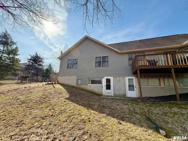 $159,000 | 19298 Pinecrest Road, Petersburg, IL 62675