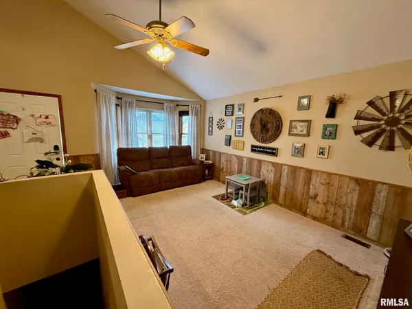 $159,000 | 19298 Pinecrest Road, Petersburg, IL 62675