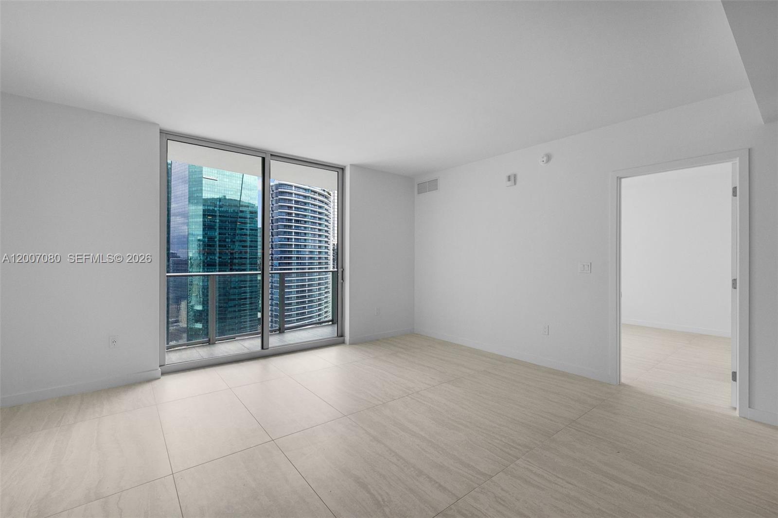 77 Southeast 5th Street, Unit PH01 Miami, FL 33131 - Photo 15 of 31