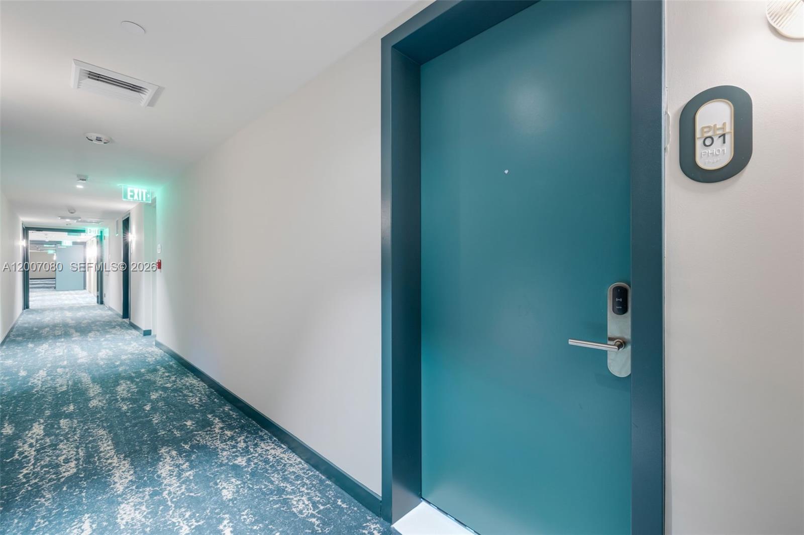 77 Southeast 5th Street, Unit PH01 Miami, FL 33131 - Photo 31 of 31 a view of entryway with painted walls
