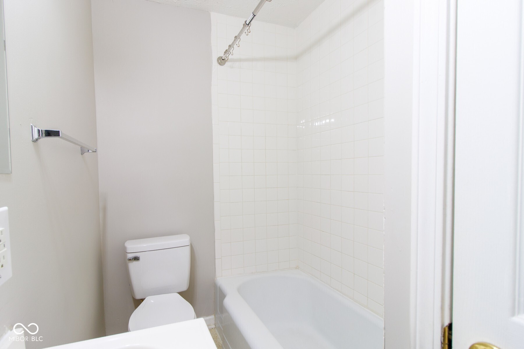 63 South 3rd Avenue Beech Grove, IN 46107 - Photo 11 of 15