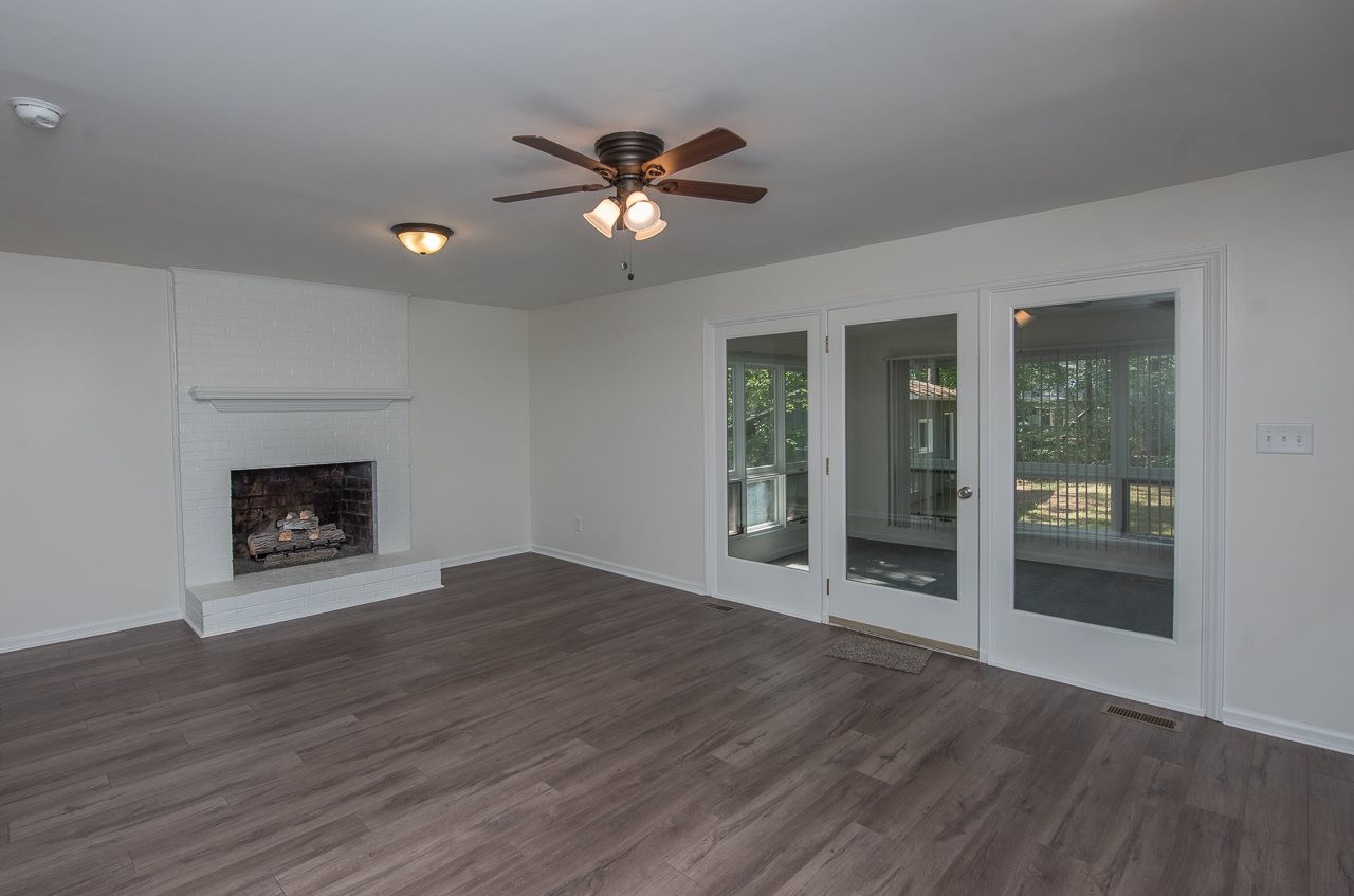 321 Irelan Drive Raleigh, NC 27606 - Photo 9 of 30 Family Room