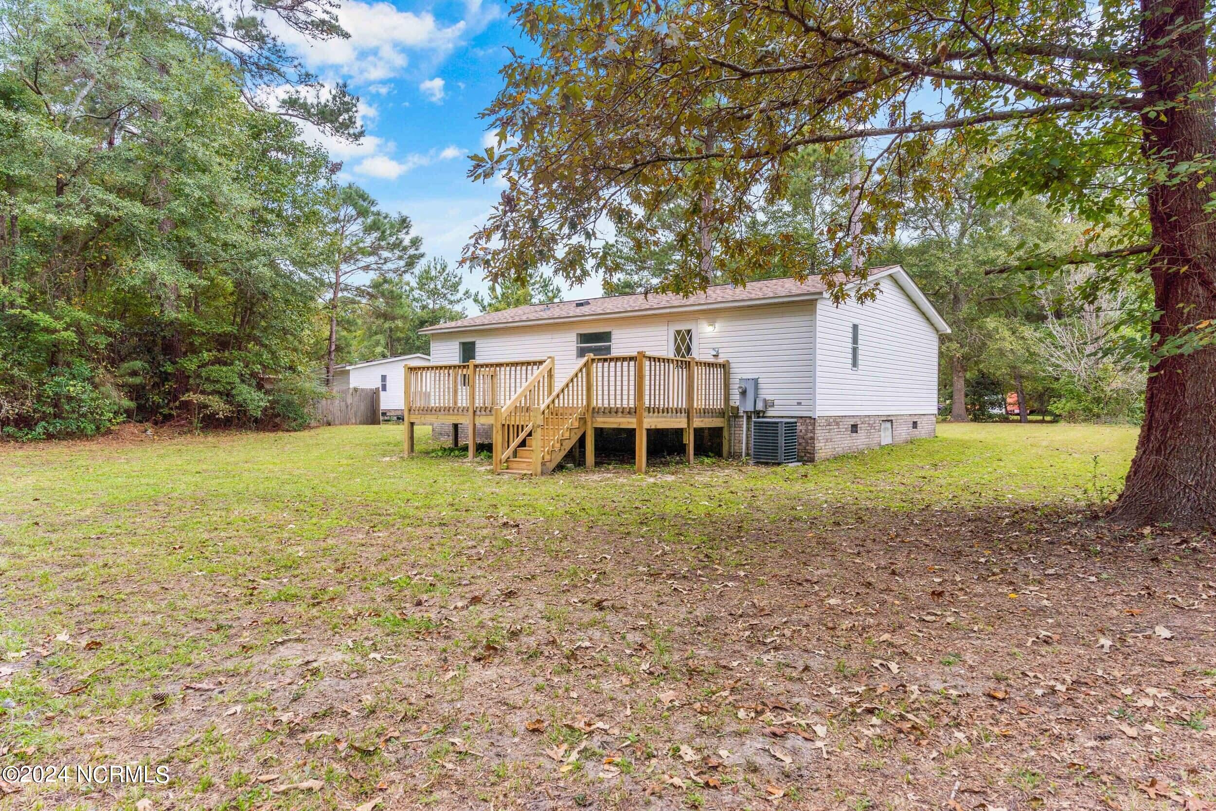 117 Deepwoods Ridge Rocky Point, NC 28457 - Photo 23 of 26 117deepwoodsridge_00022