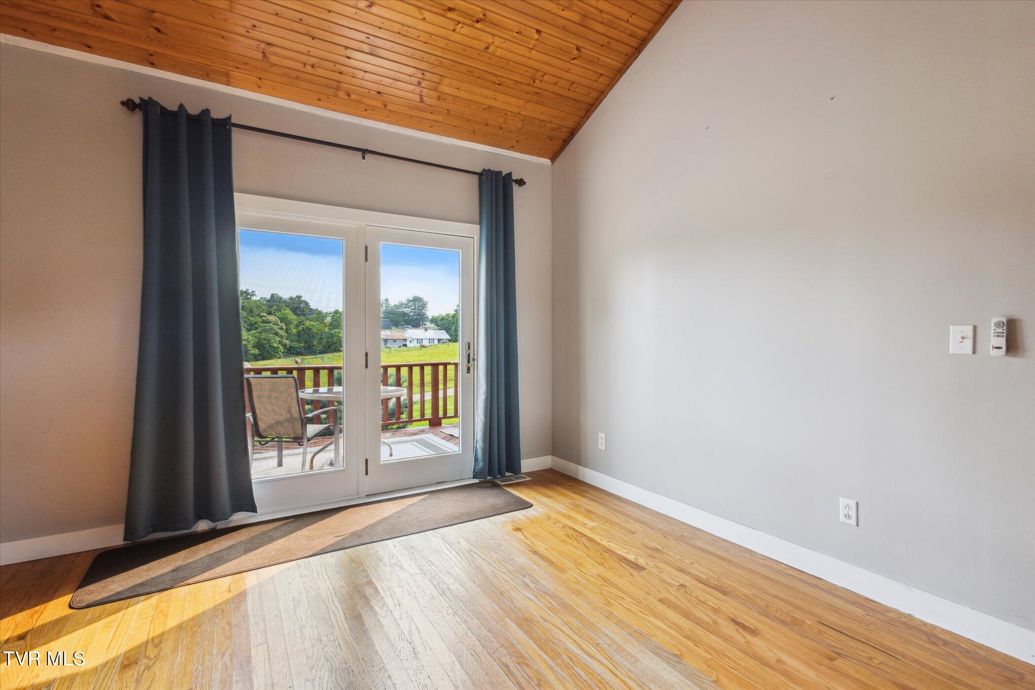 108 Durham Road Johnson City, TN 37615 - Photo 14 of 24 14-109-Durham-Rd-Gray-TN-37615-WindowSti