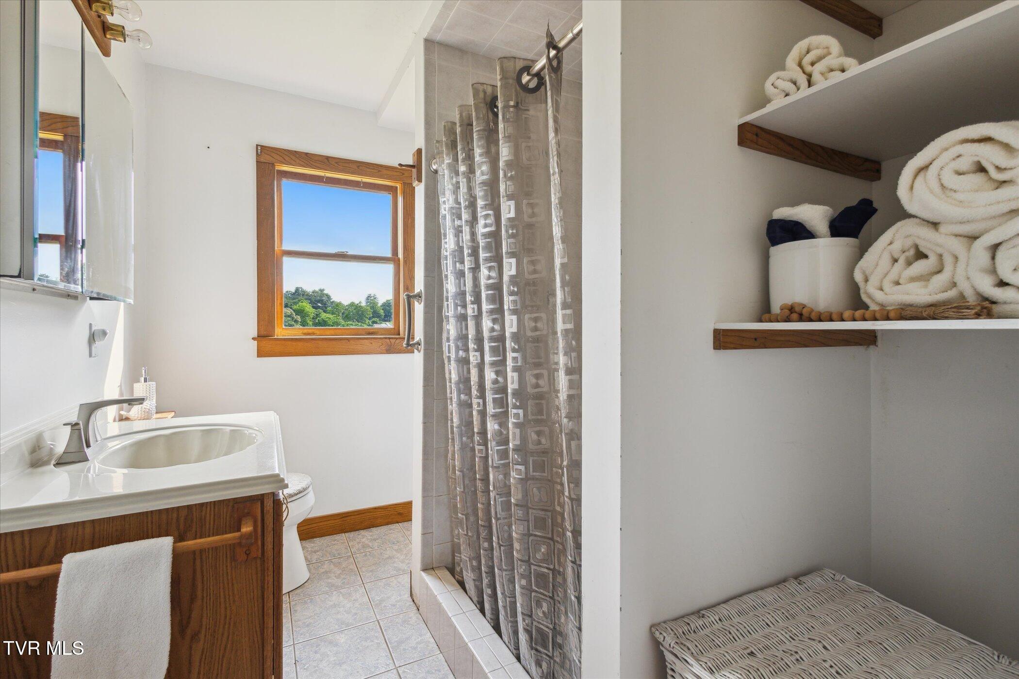 108 Durham Road Johnson City, TN 37615 - Photo 20 of 24 20-109-Durham-Rd-Gray-TN-37615-WindowSti