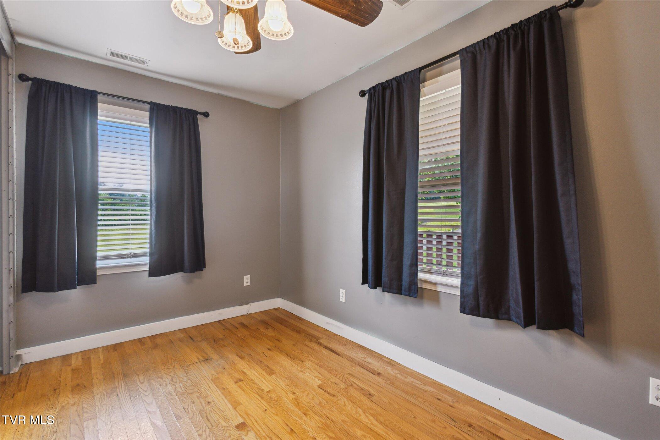108 Durham Road Johnson City, TN 37615 - Photo 21 of 24 21-109-Durham-Rd-Gray-TN-37615-WindowSti
