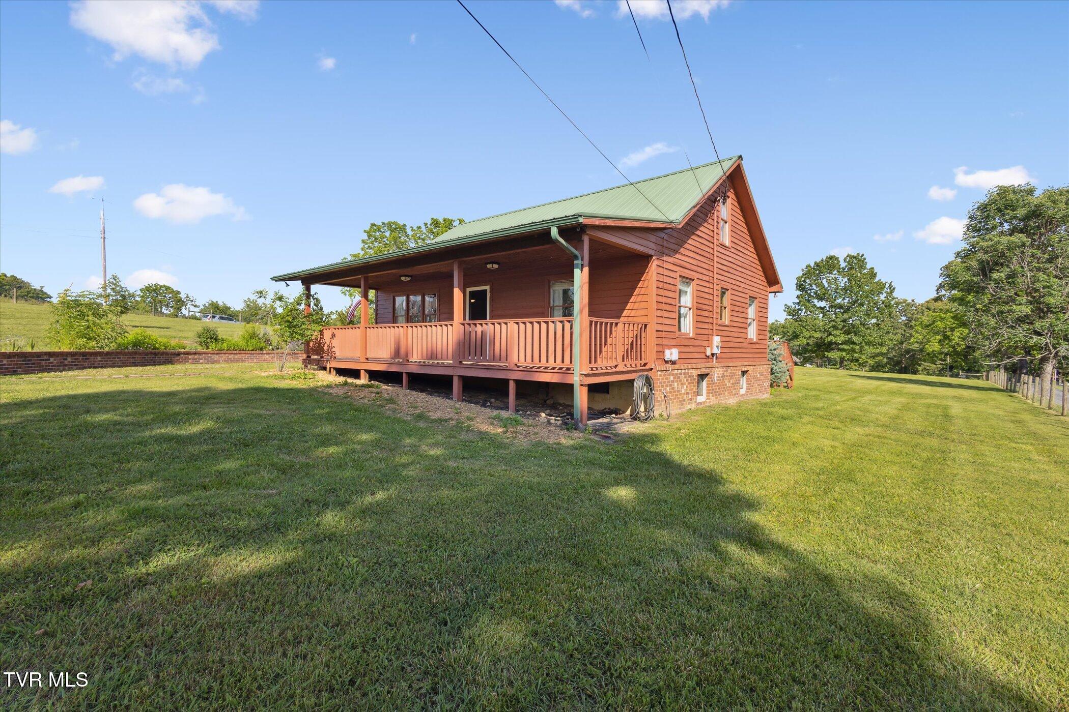 108 Durham Road Johnson City, TN 37615 - Photo 4 of 24 04-109-Durham-Rd-Gray-TN-37615-WindowSti