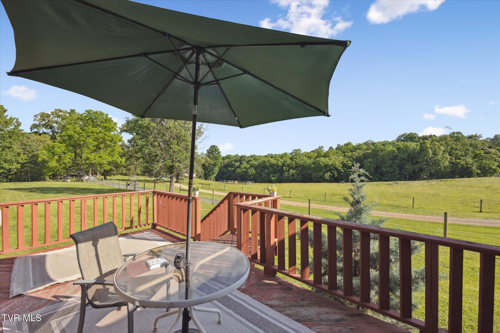 108 Durham Road Johnson City, TN 37615 - Photo 5 of 24 06-109-Durham-Rd-Gray-TN-37615-WindowSti