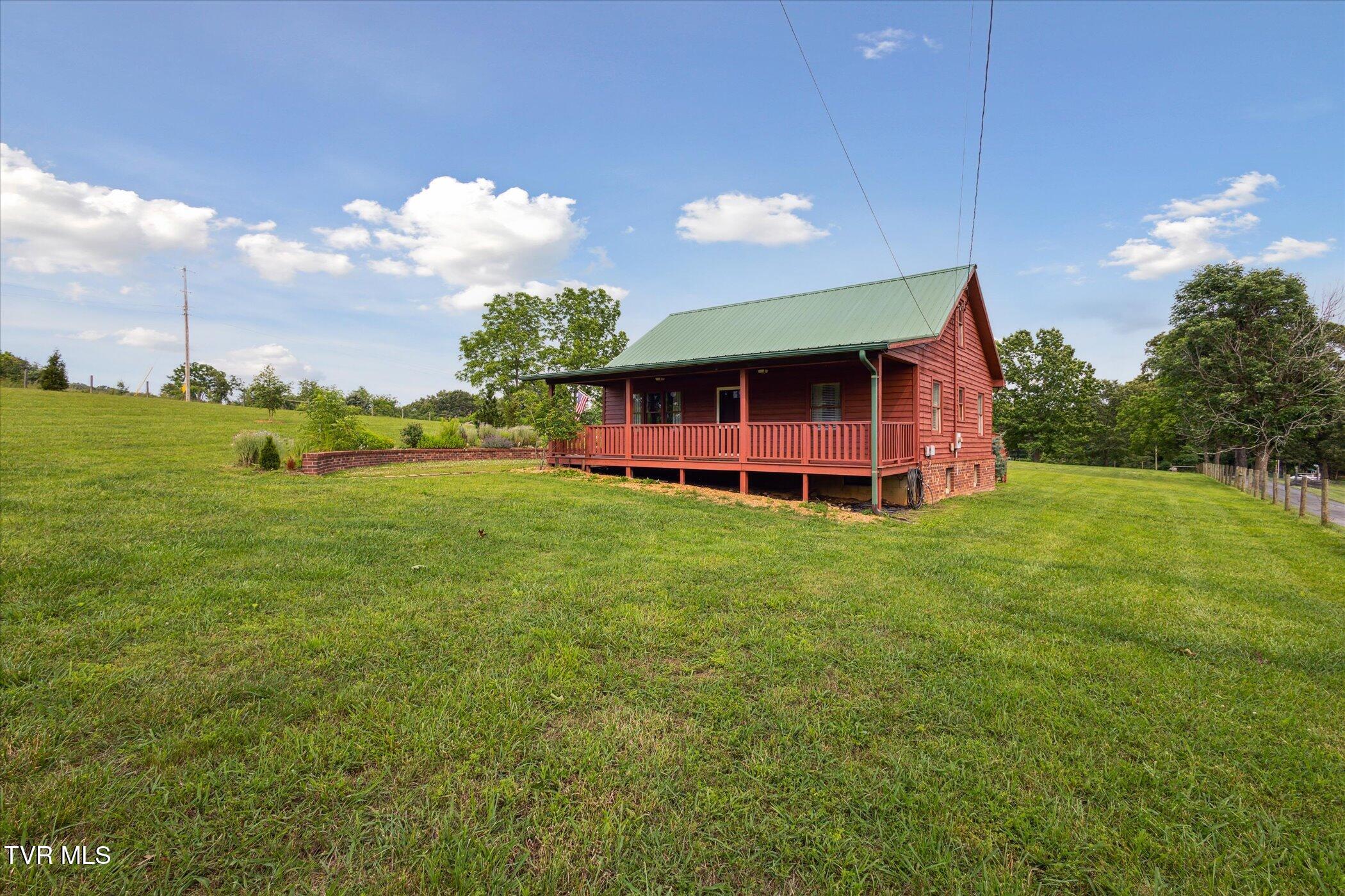 108 Durham Road Johnson City, TN 37615 - Photo 8 of 24 09-109-Durham-Rd-Gray-TN-37615-WindowSti